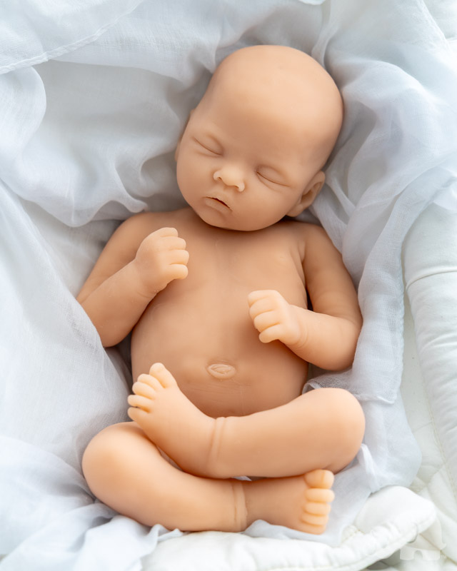 Baby Kira Blank